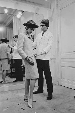 tailleur yves saint laurent storia|yves saint laurent biografia.